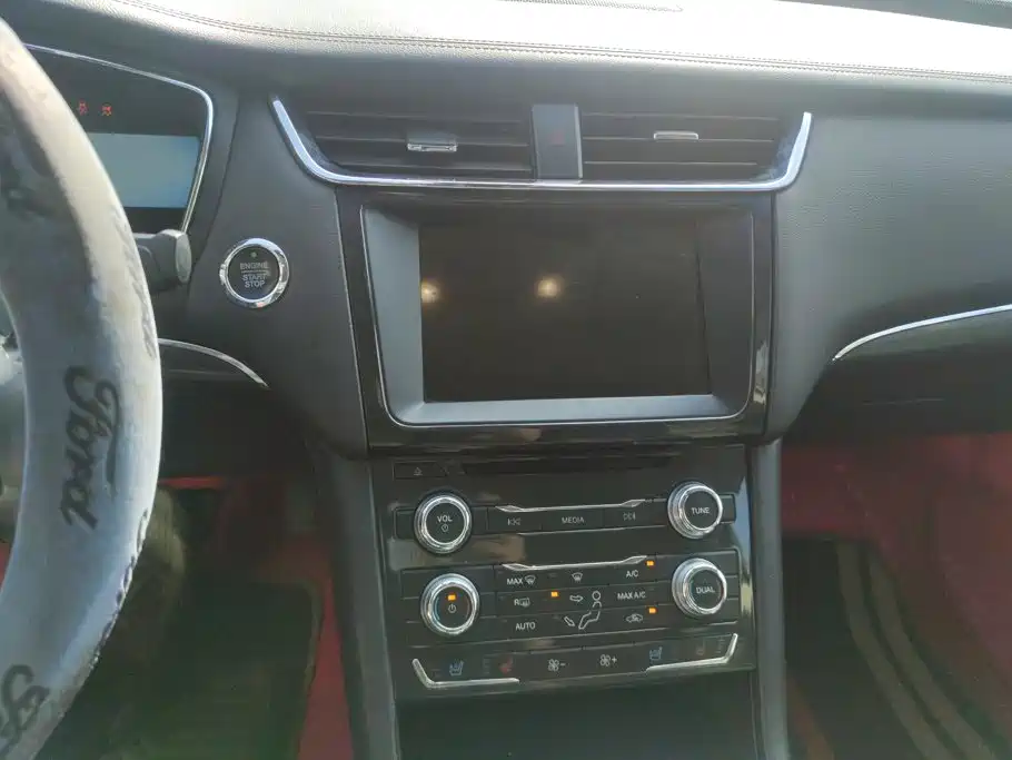 Ford Taurus — миниатюра 13