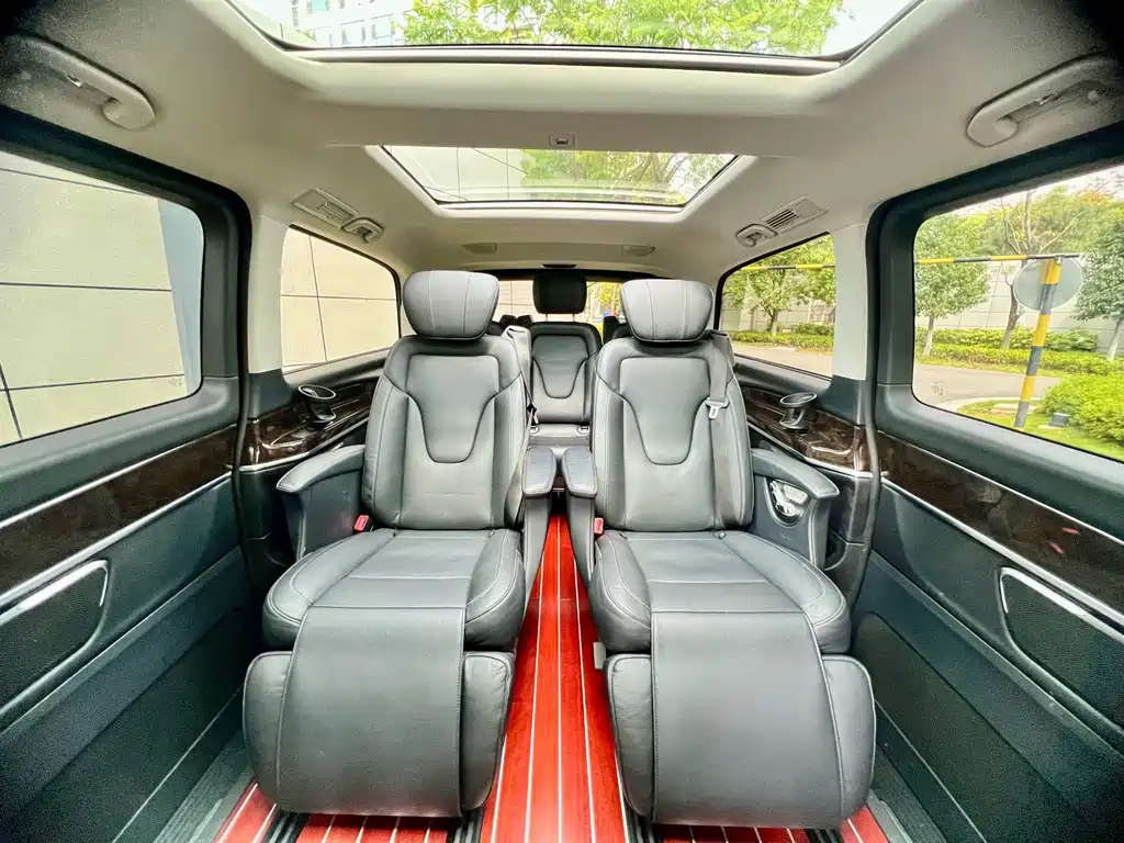 Mercedes-Benz V-Class — миниатюра 15