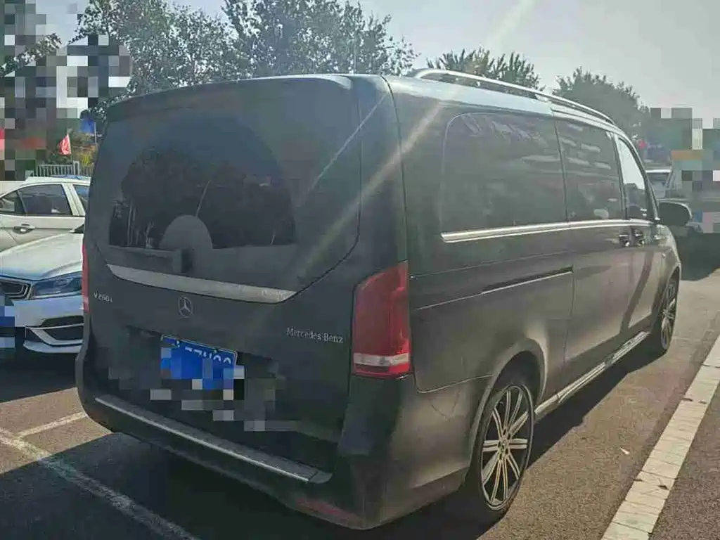 MERCEDES-BENZ V CLASS