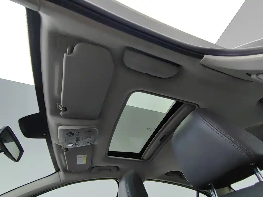 Citroen C4L — миниатюра 14