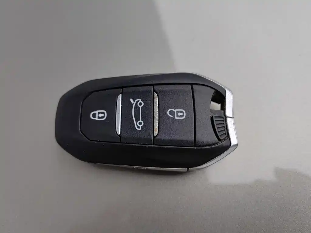 Citroen C4L — миниатюра 19