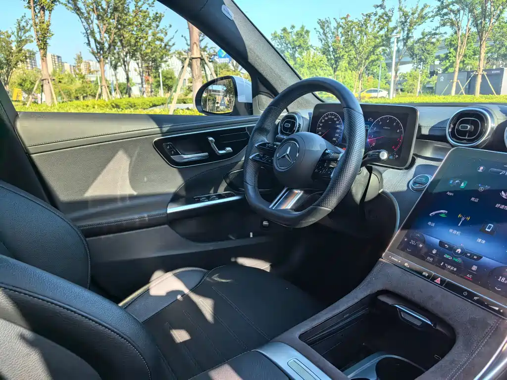 Mercedes-Benz C-Class — миниатюра 12