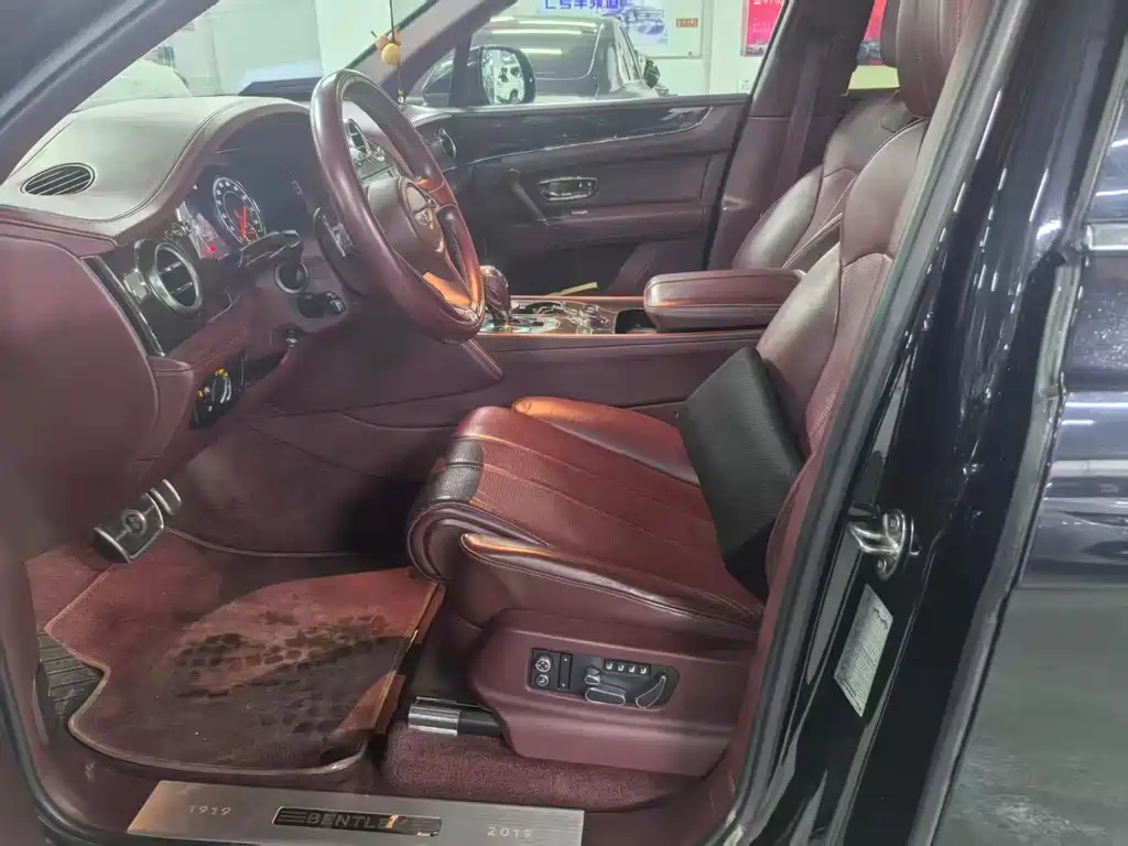 Bentley Bentayga 2018 4.0T V8