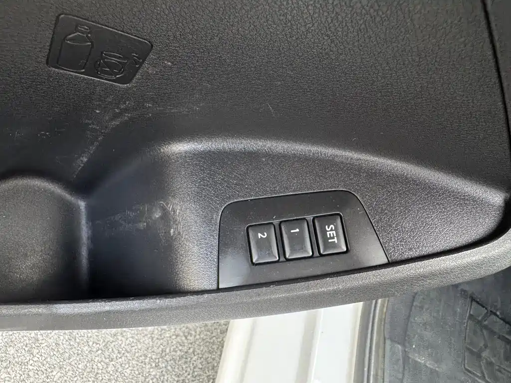 DONGFENG YI HYUN MAX