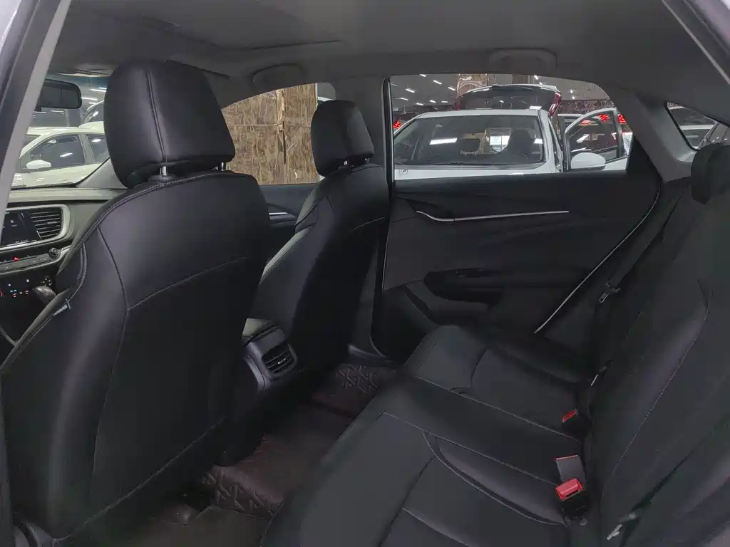 Buick Excelle — миниатюра 4