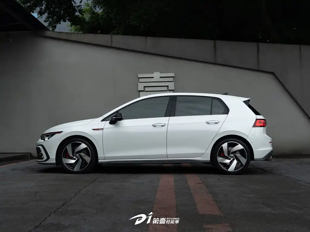Volkswagen Golf GTI — миниатюра 2