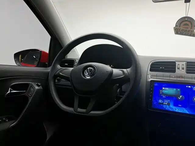 Volkswagen Polo — миниатюра 14