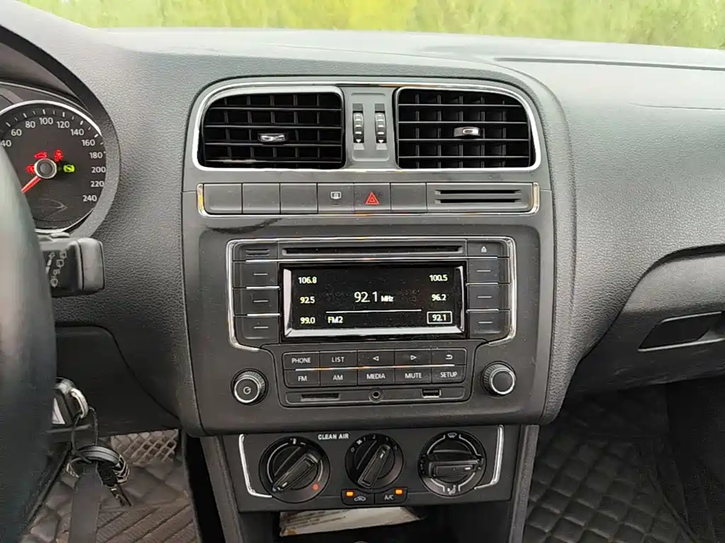 Volkswagen Polo — миниатюра 18