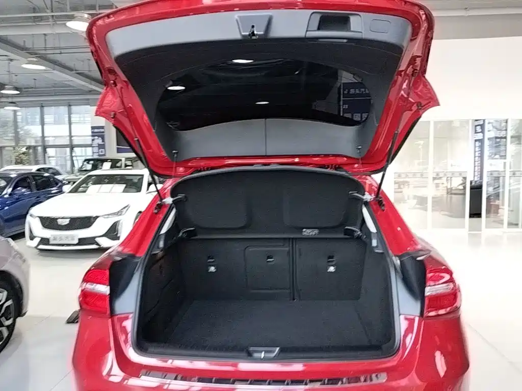 Mercedes-Benz GLA — миниатюра 19