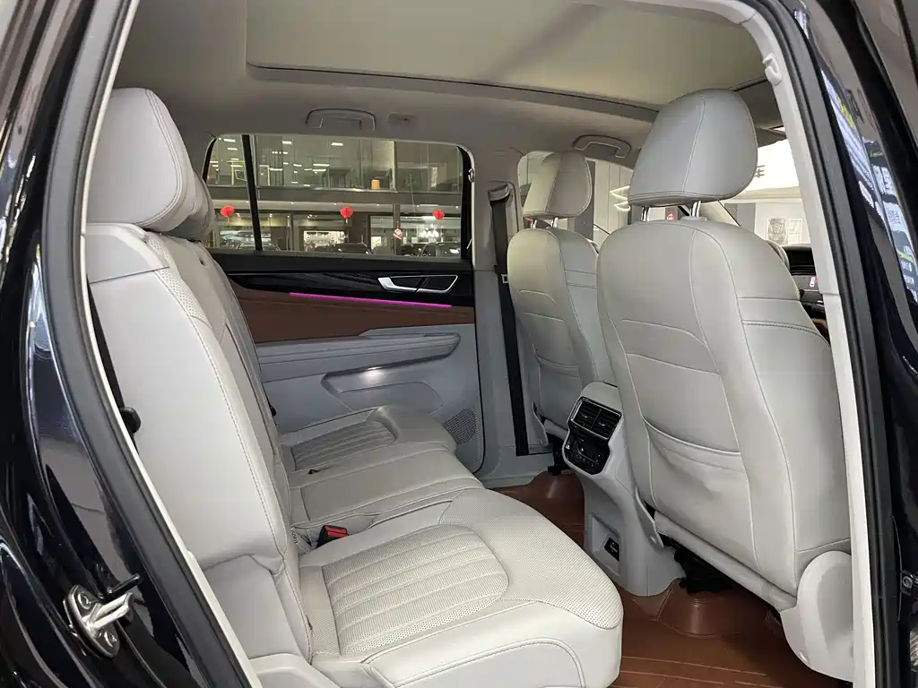 Volkswagen Teramont — миниатюра 6
