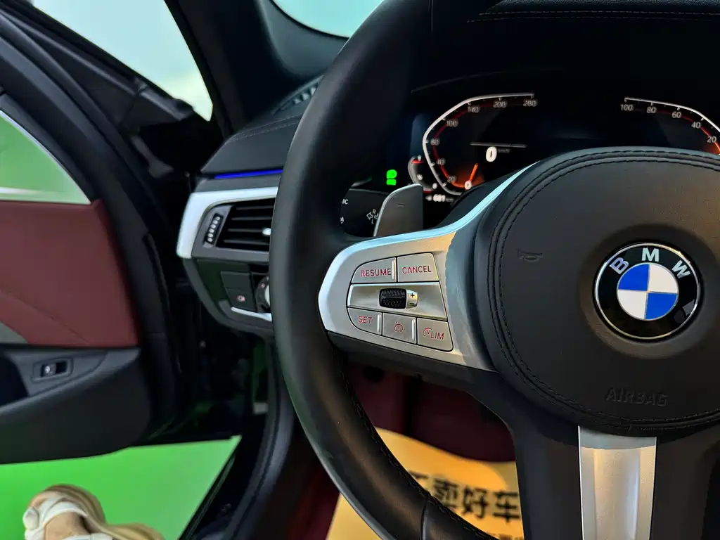 BMW 5 Series — миниатюра 17