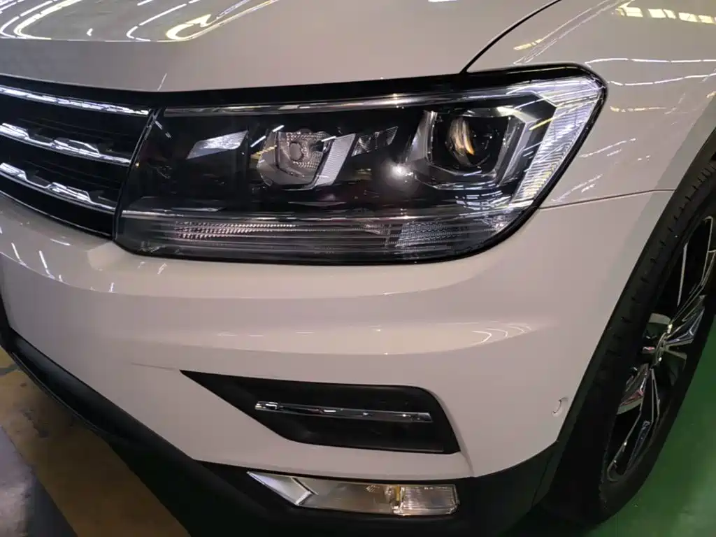 Volkswagen Tiguan L — миниатюра 24