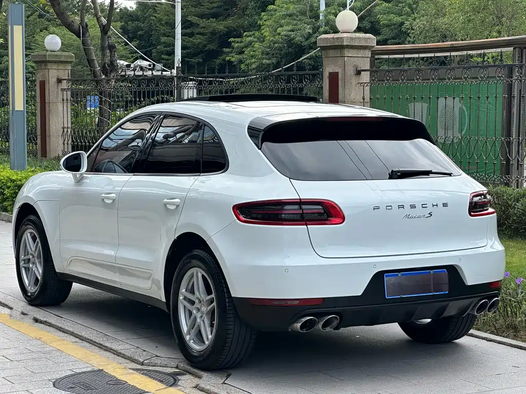 Porsche Macan — миниатюра 13