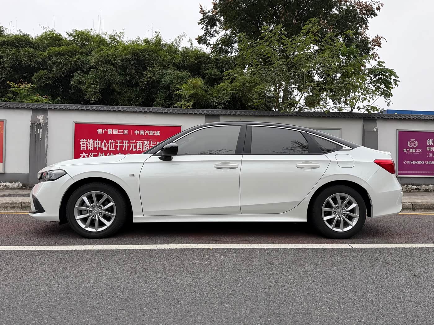 Honda Civic 1.5 л 2022 г. Белый, пробег 50000 км