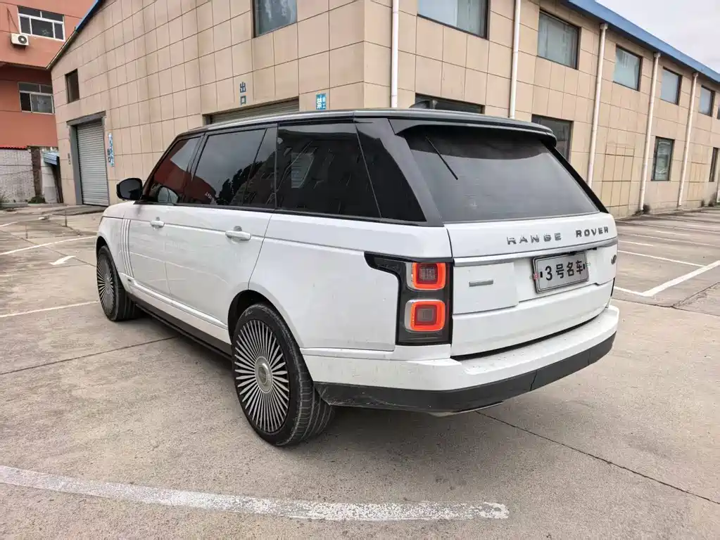 Land Rover Range Rover — миниатюра 5