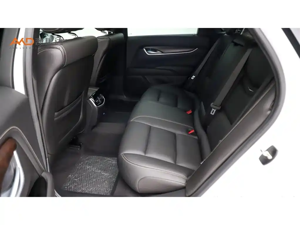 Cadillac XTS — миниатюра 7