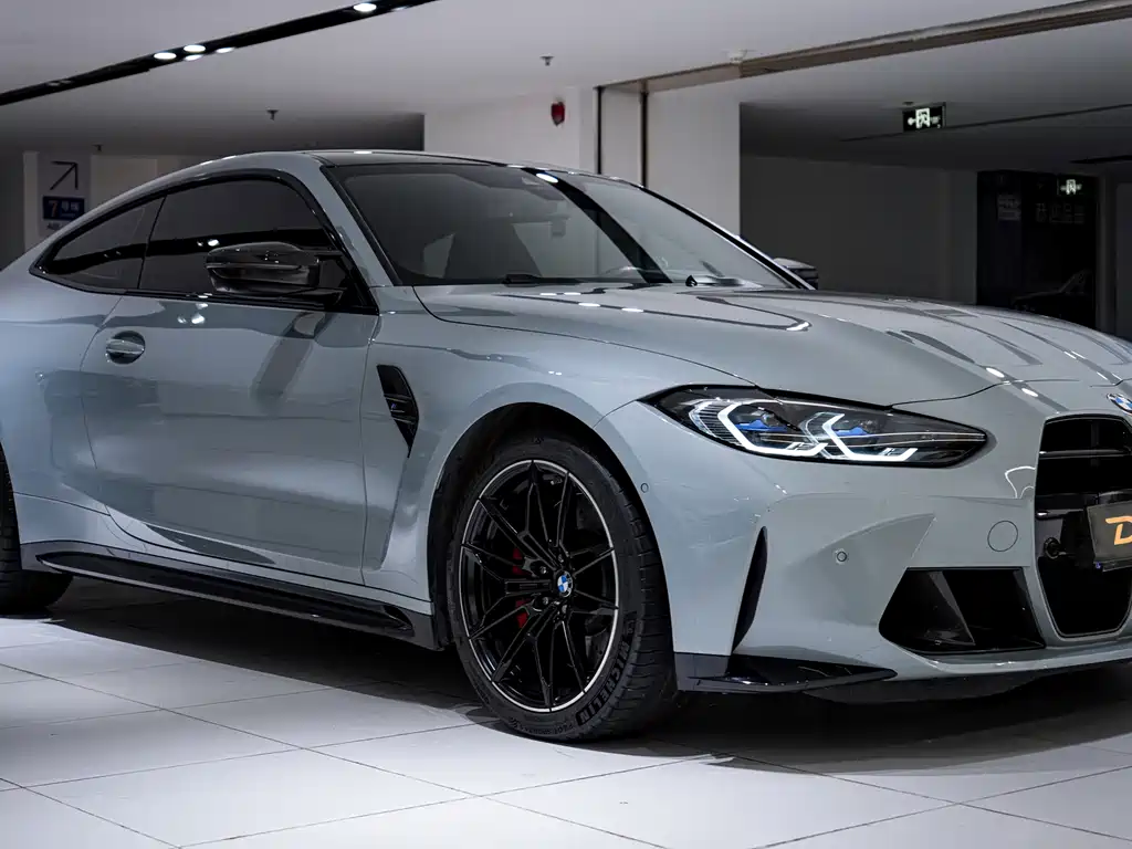 BMW M4 2021 M4