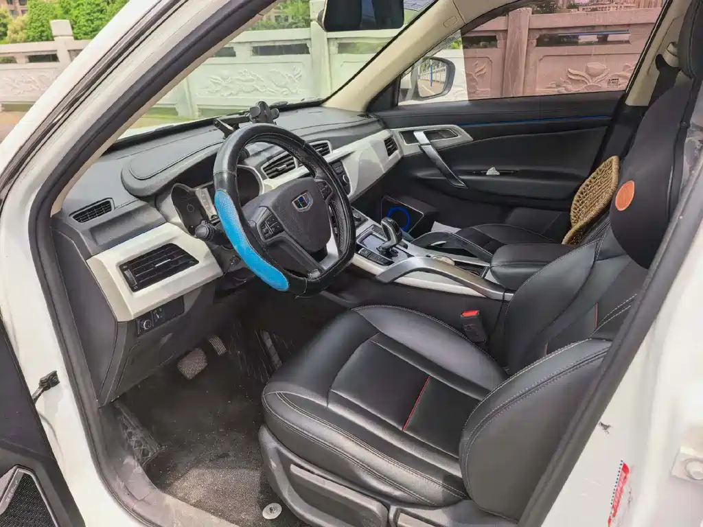 Geely Boyue — миниатюра 4