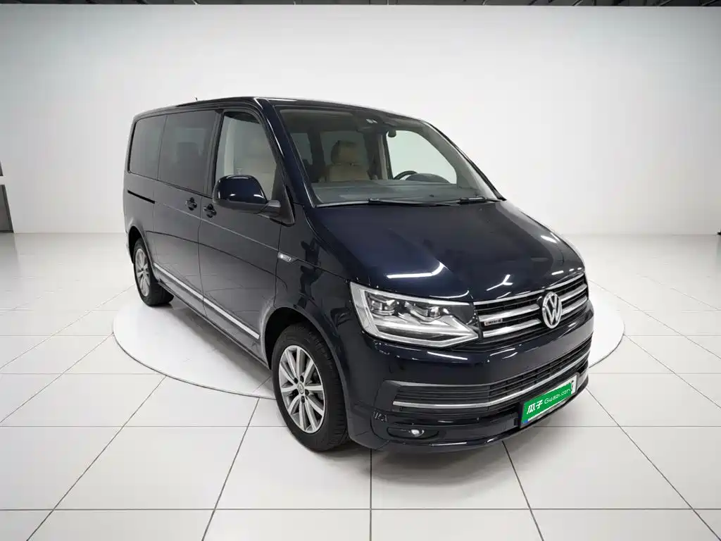 Volkswagen Caravelle 2017 2.0TSI Comfort 7 мест