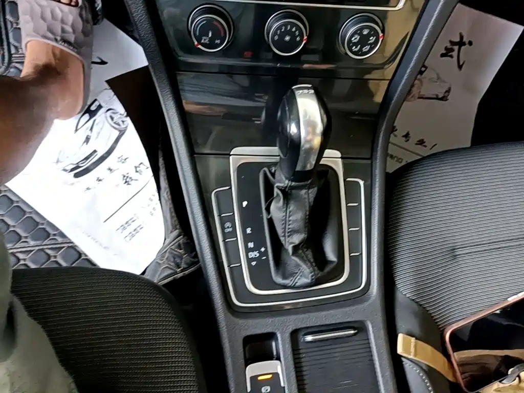 Volkswagen Golf — миниатюра 14