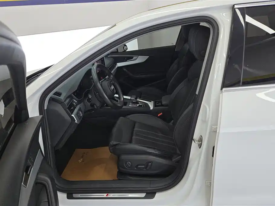Audi A4L 2020 40 TFSI Fashion