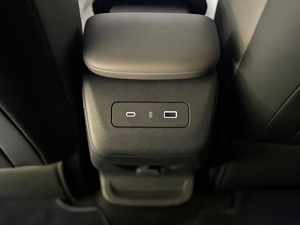 Lynk & Co Z20 — миниатюра 12