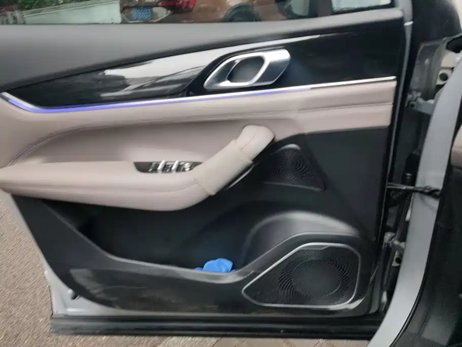 Geely Boyue L — миниатюра 7
