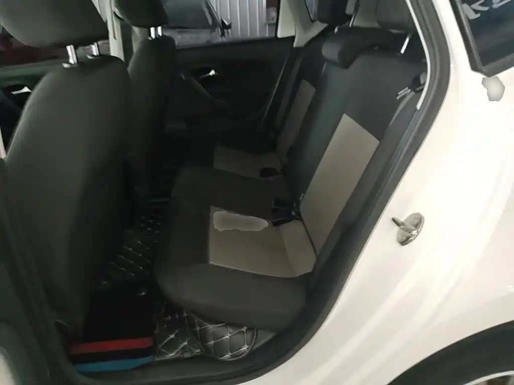 Volkswagen Polo — миниатюра 17