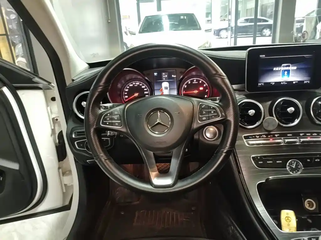 Mercedes-Benz C-Class — миниатюра 11