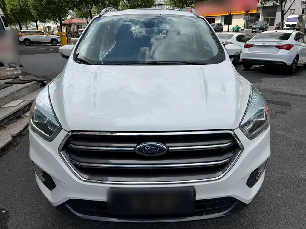 Ford Kuga — миниатюра 23