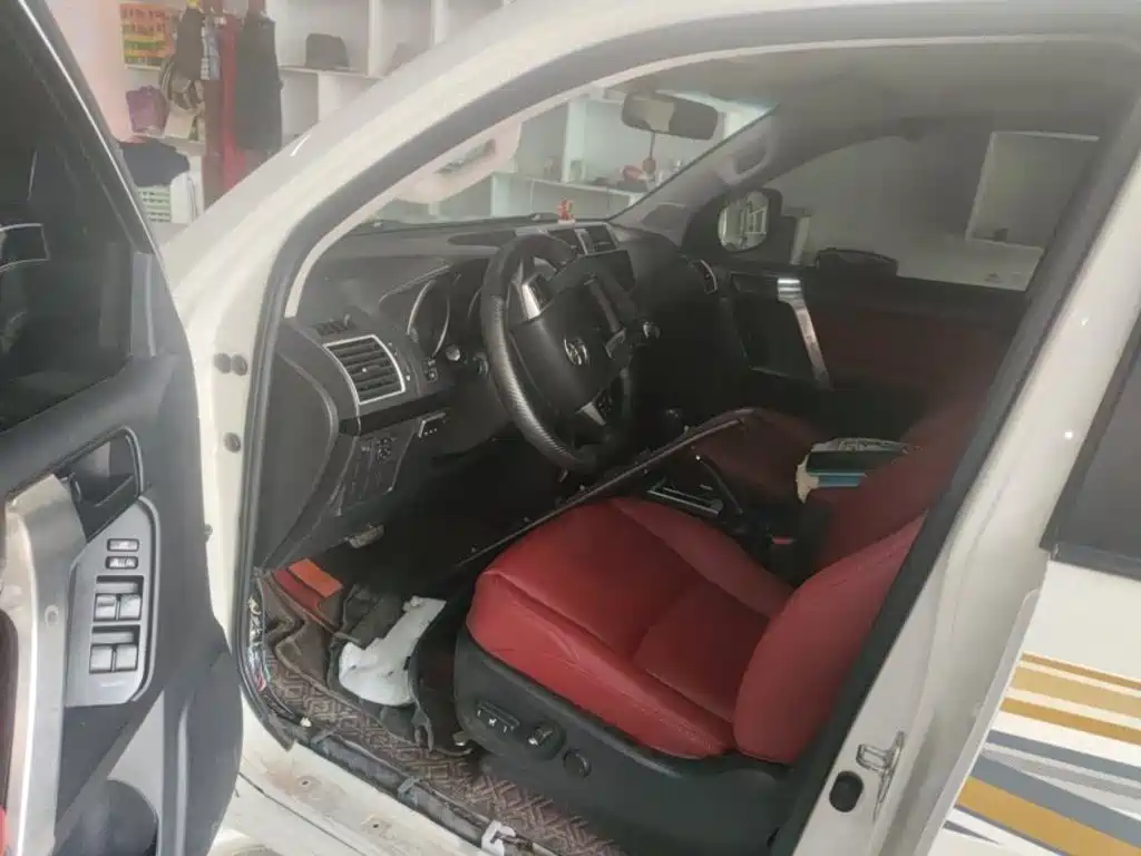 Toyota Prado — миниатюра 5