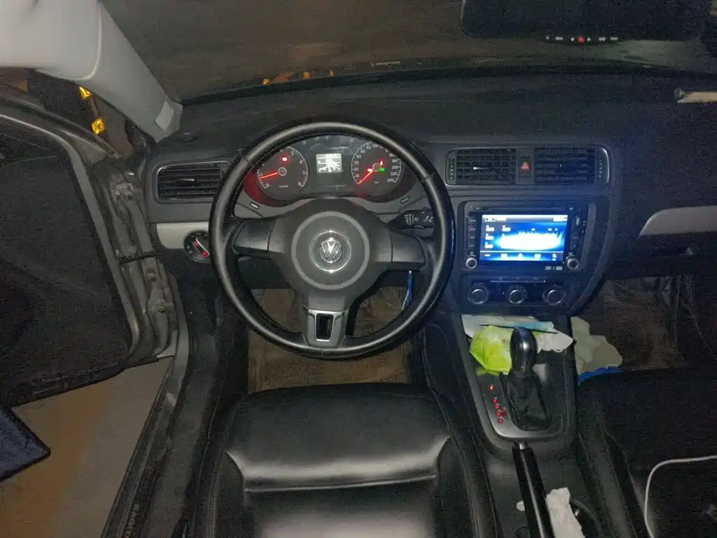 Volkswagen Sagitar — миниатюра 6