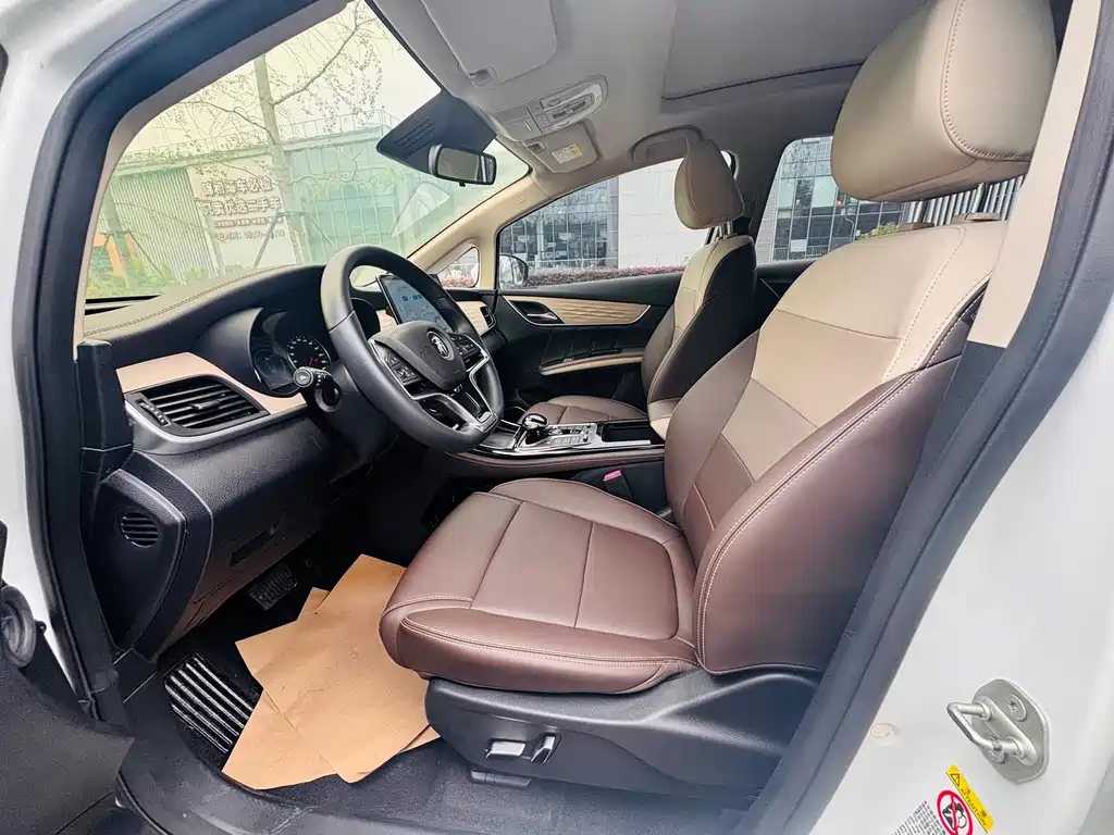 BYD MAX New Energy — миниатюра 8
