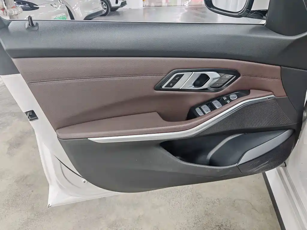 BMW i3 — миниатюра 13