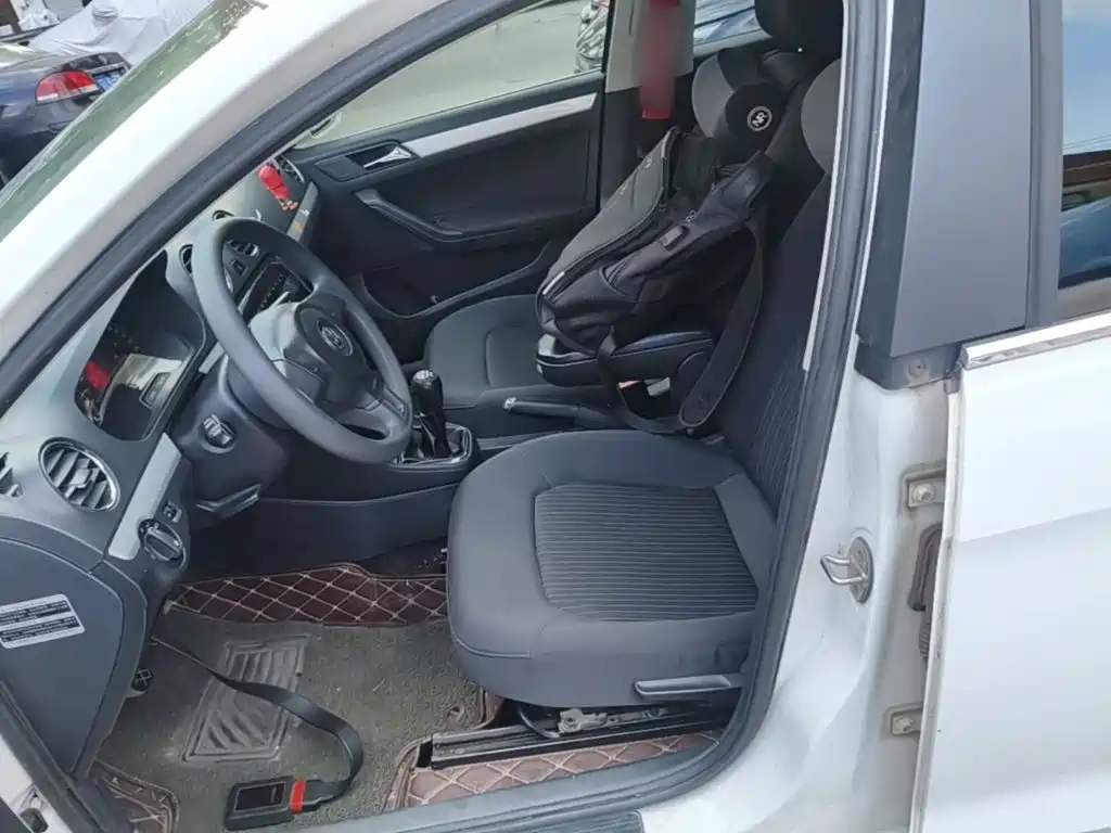 Volkswagen Jetta — миниатюра 15