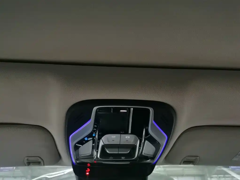 Geely Xingyue New Energy — миниатюра 18