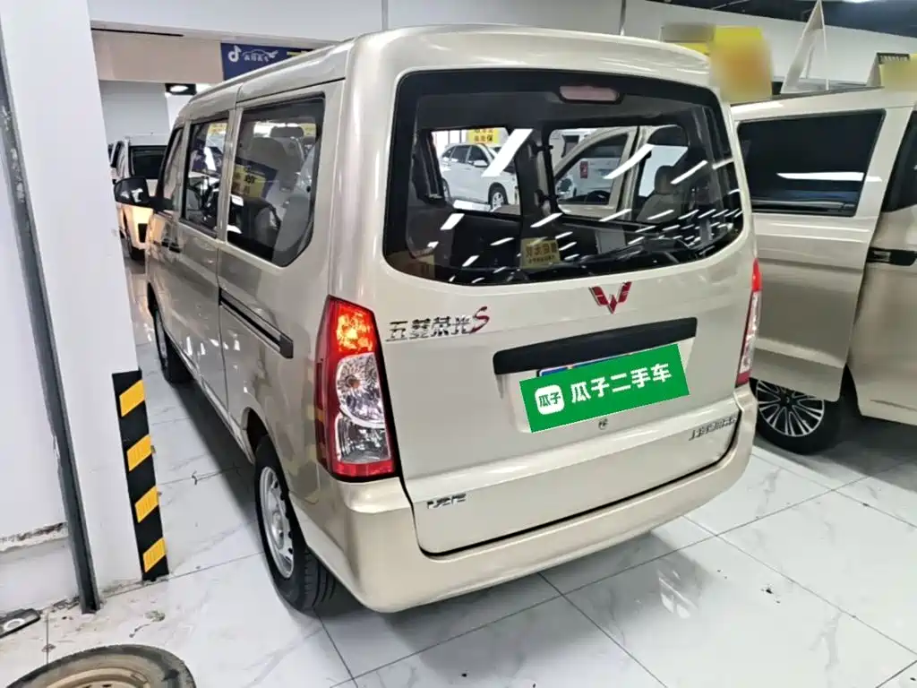 Wuling Rongguang — миниатюра 5