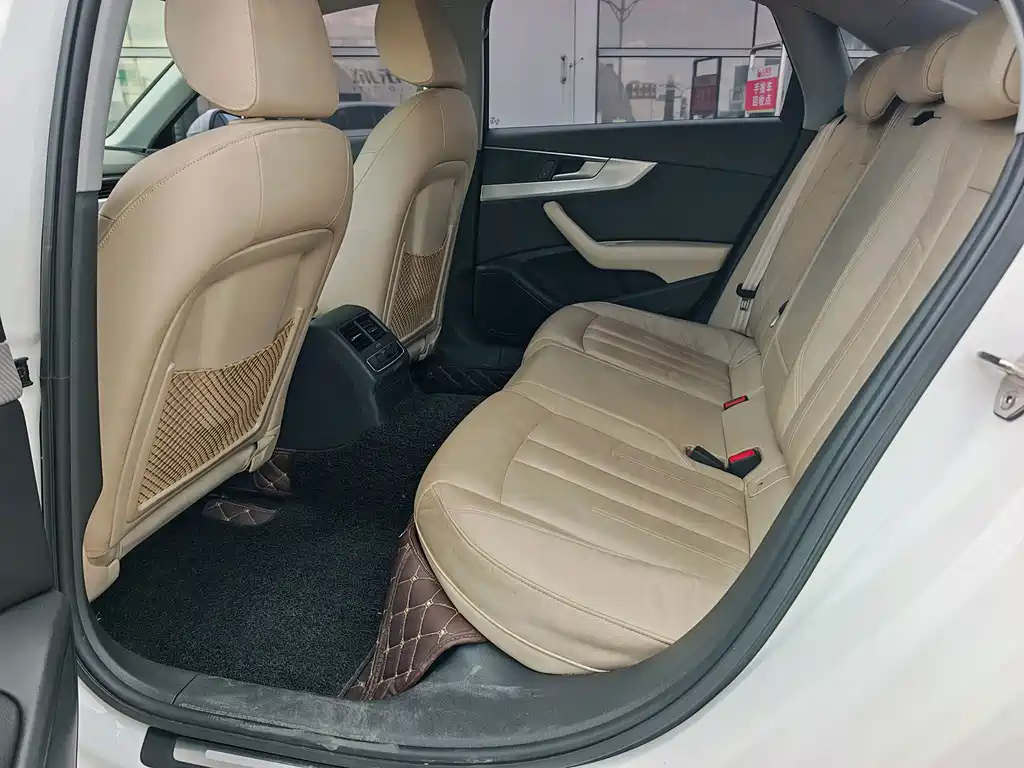 Audi A4L — миниатюра 8