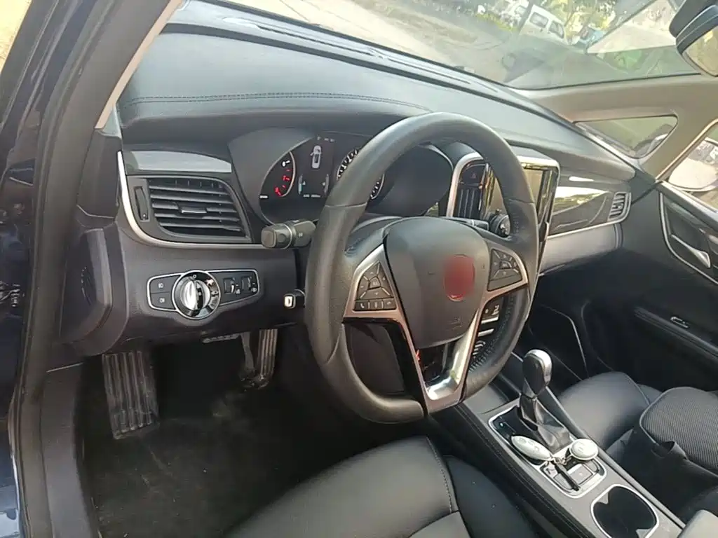 BYD MAX — миниатюра 10