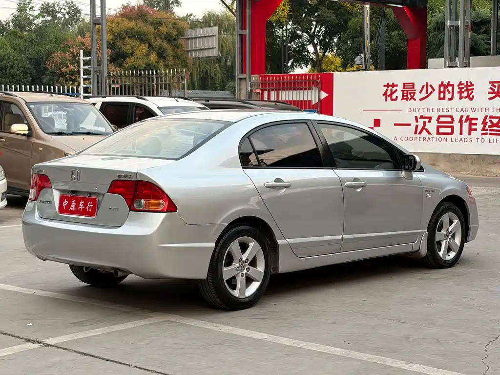 Honda Civic — миниатюра 17
