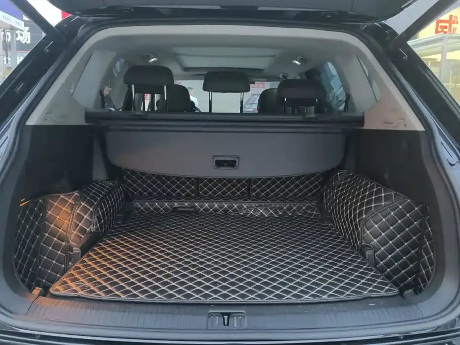 Volkswagen Tiguan L — миниатюра 4