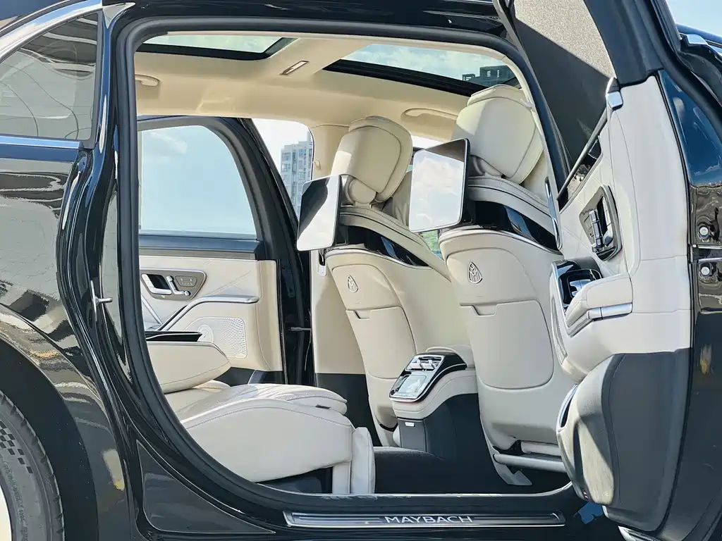 Mercedes-Benz S-Class — миниатюра 6
