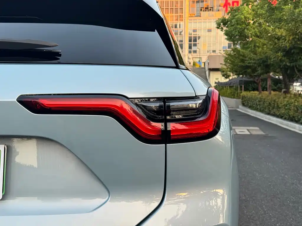 NIO ES6 — миниатюра 22