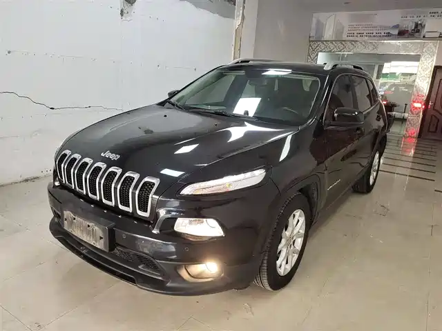 JEEP FREE LIGHT 2017