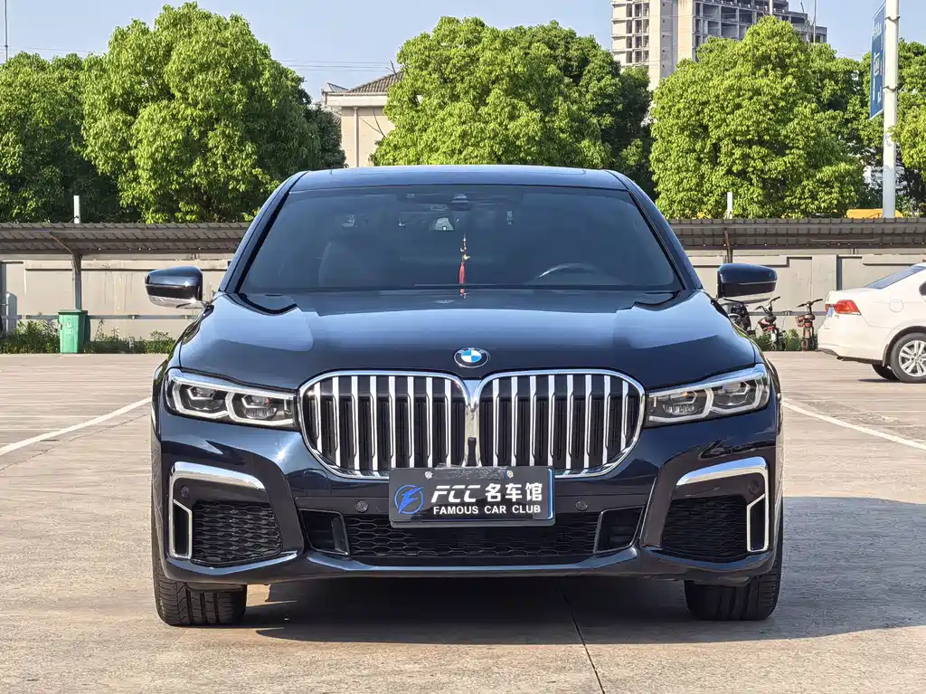 BMW 7 Series — миниатюра 2