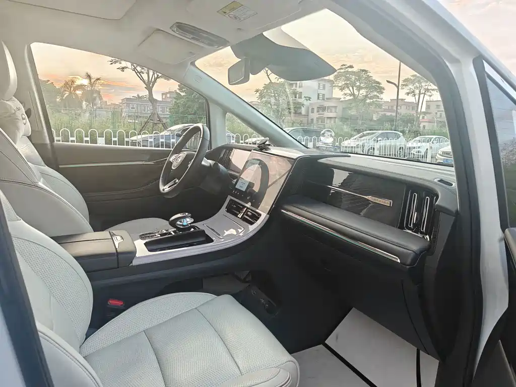 GAC Motor Trumpchi E9 — миниатюра 18