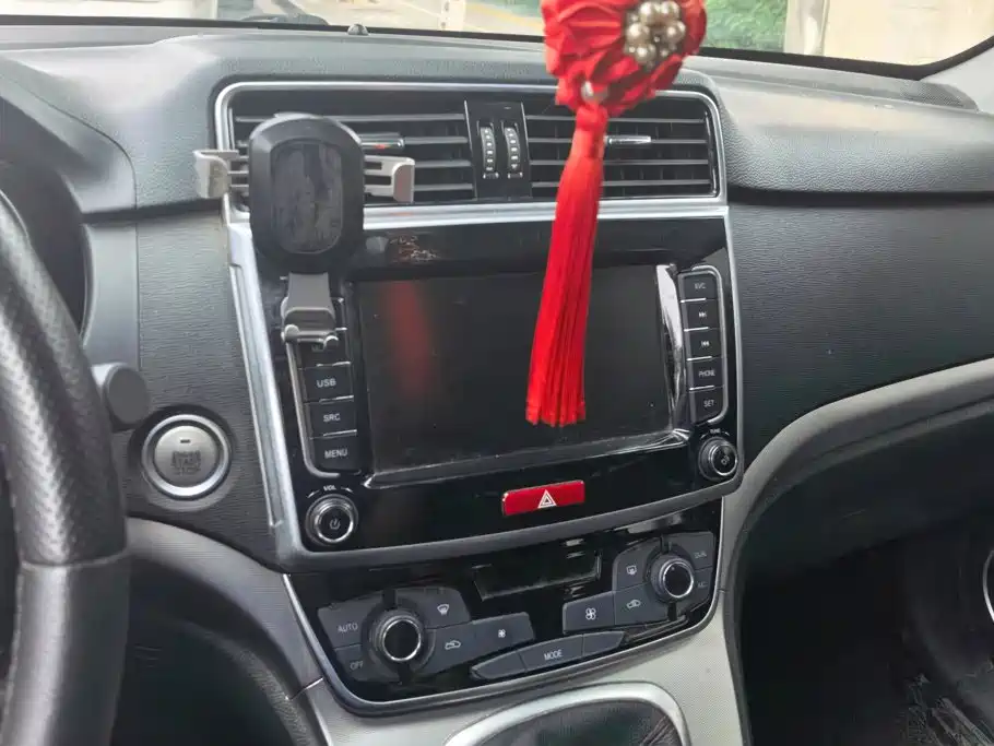 Haval M6 — миниатюра 13