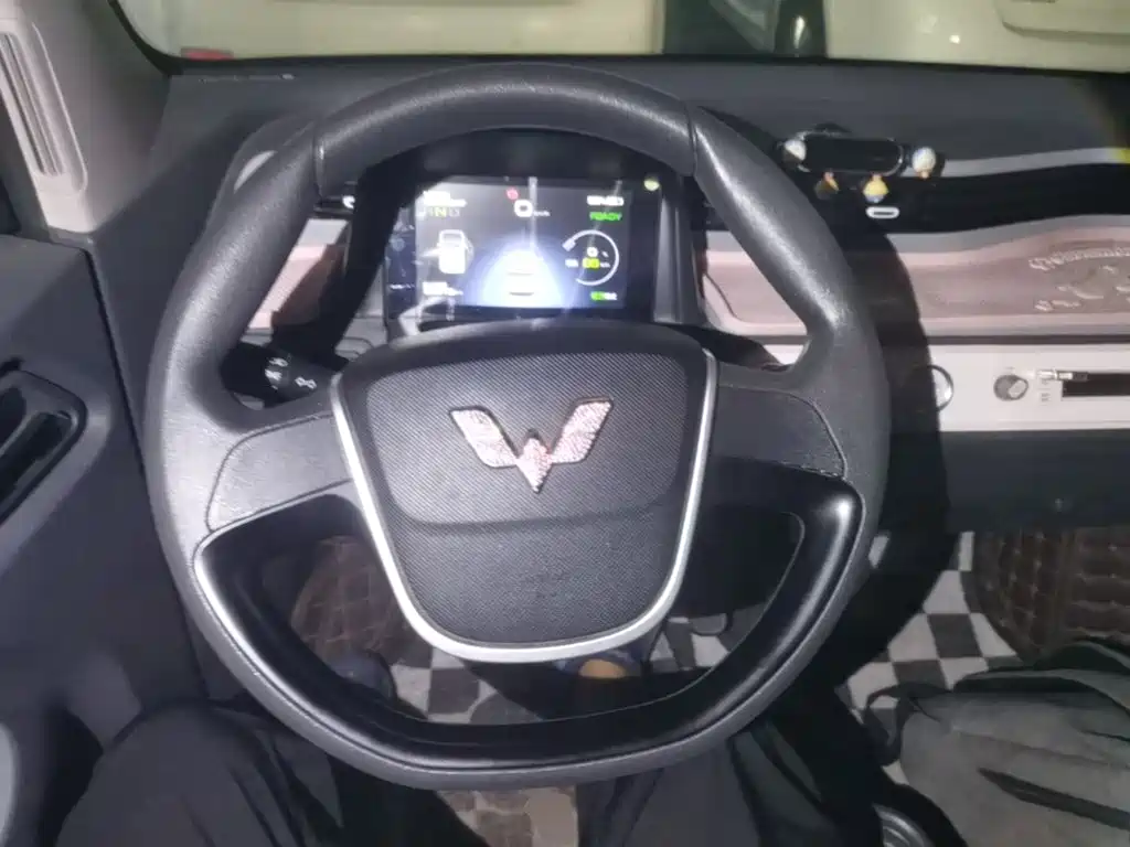 Wuling MINIEV — миниатюра 11
