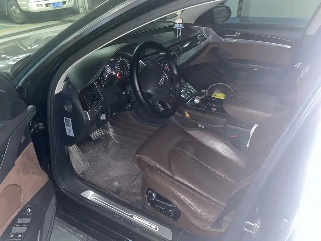 Audi A8 — миниатюра 6