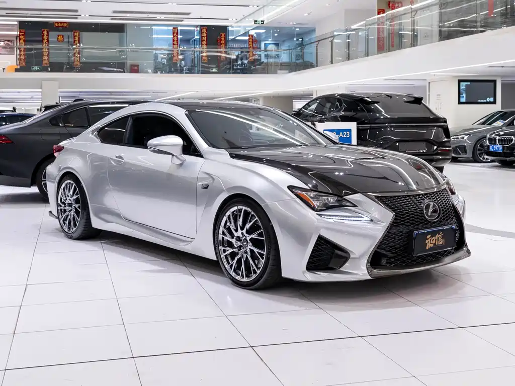 Lexus RC F 2015 F 5.0L